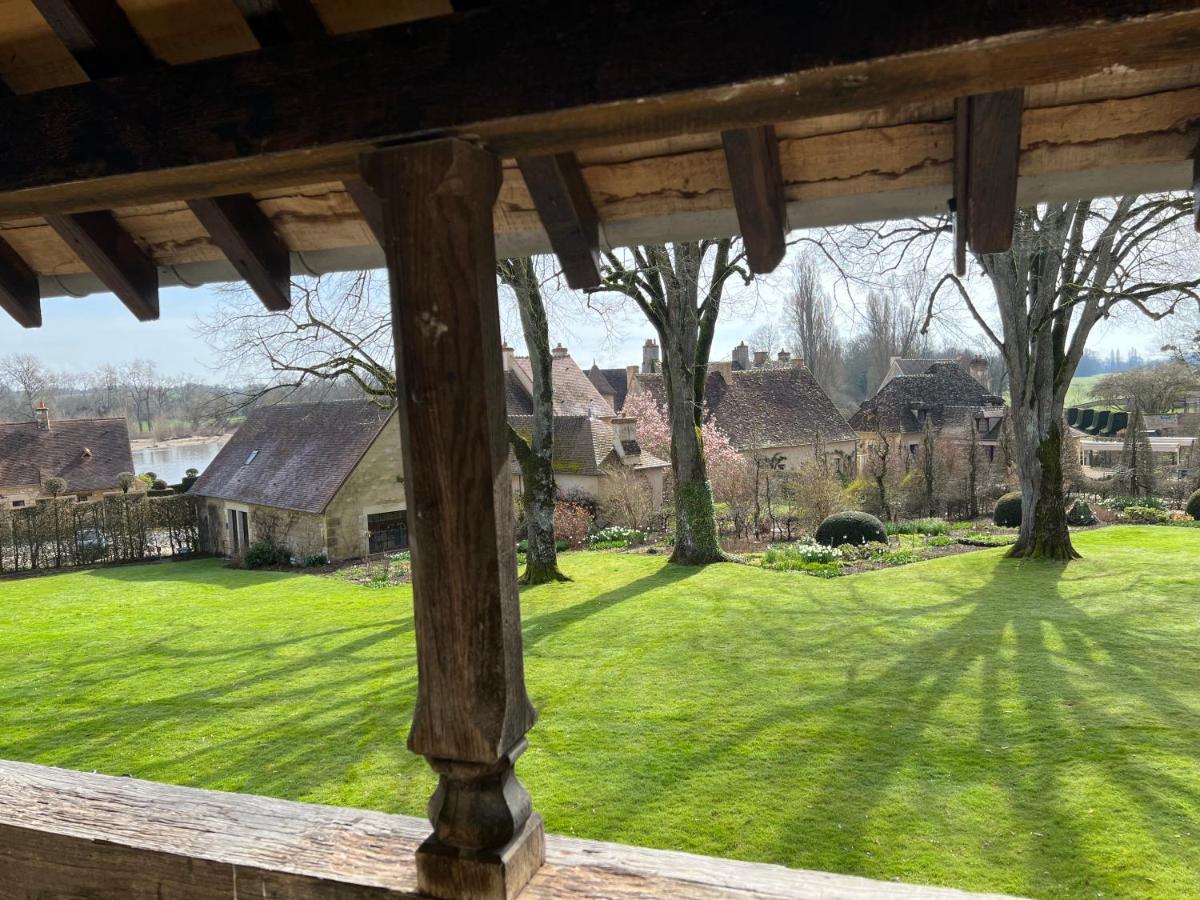 La Maison De La Tour Apremont-sur-Allier Exterior foto